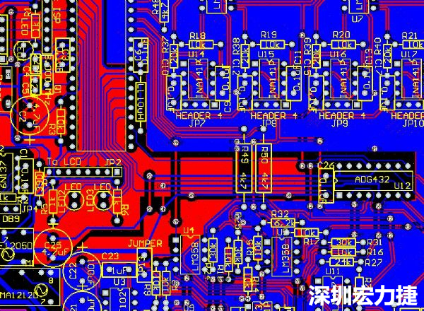 一般產(chǎn)品的PCB設(shè)計，多數(shù)先決定元件布局，再進行線路連接，于元件位置就先改善干擾問題，再從線路細(xì)節(jié)著手改善產(chǎn)品。